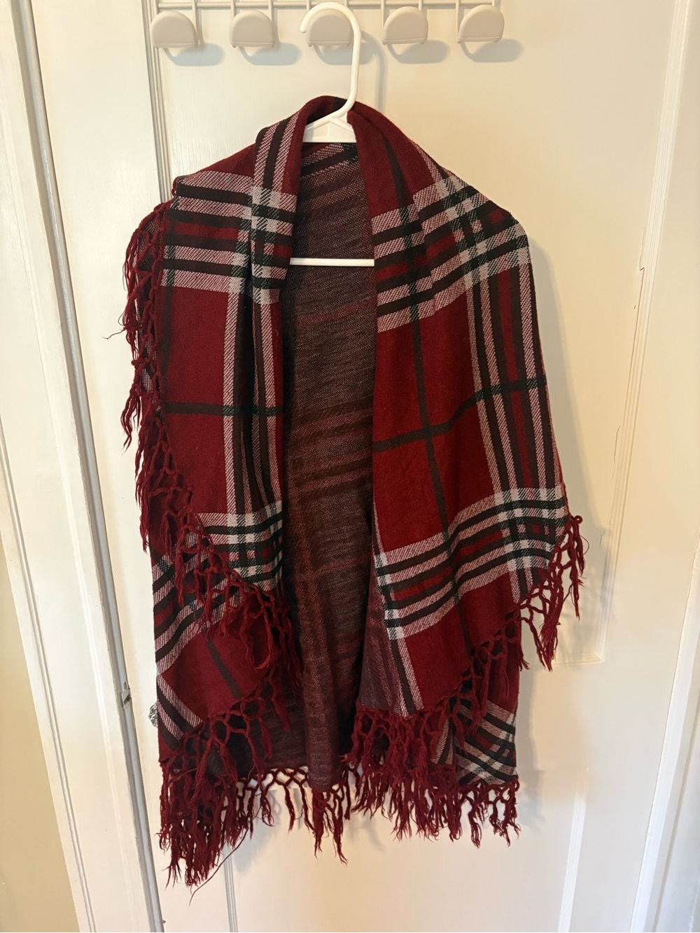 Women’s Plaid Fringe Shawl